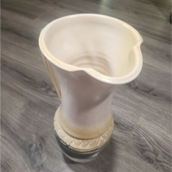 Vintage Signed XL Tall Water Pitcher Or Vase Studio Pottery - Picture 2 of 8